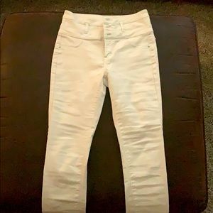 Skinny White High-Wasted Refuge Jeans